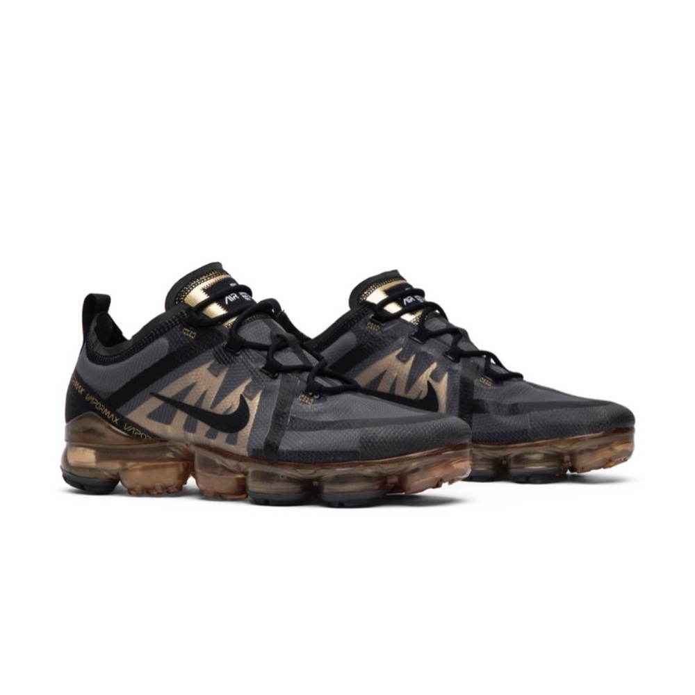 NIKE VAPORMAX SNEAKERS